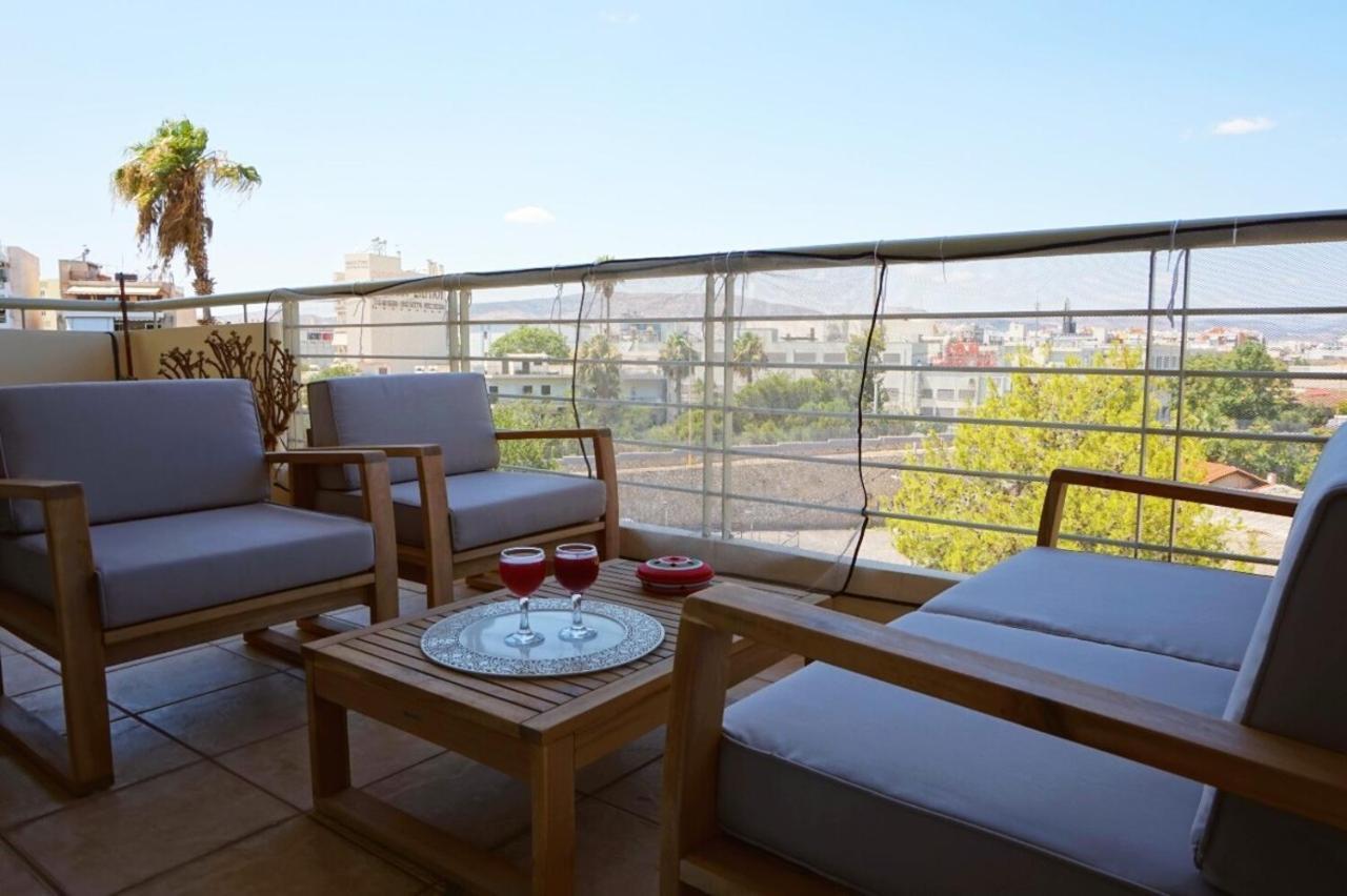 Piraeus Bright Apt Exterior photo
